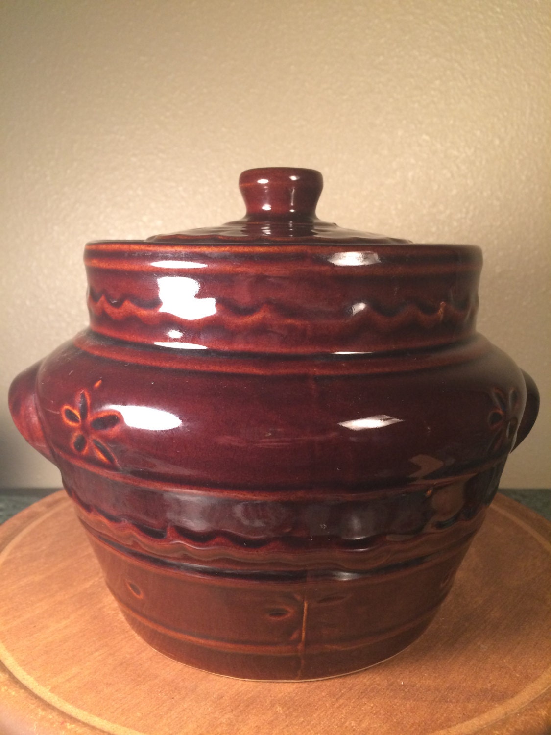 1950 Vintage Bean Pot by Marcrest Ovenproof Stoneware Daisy