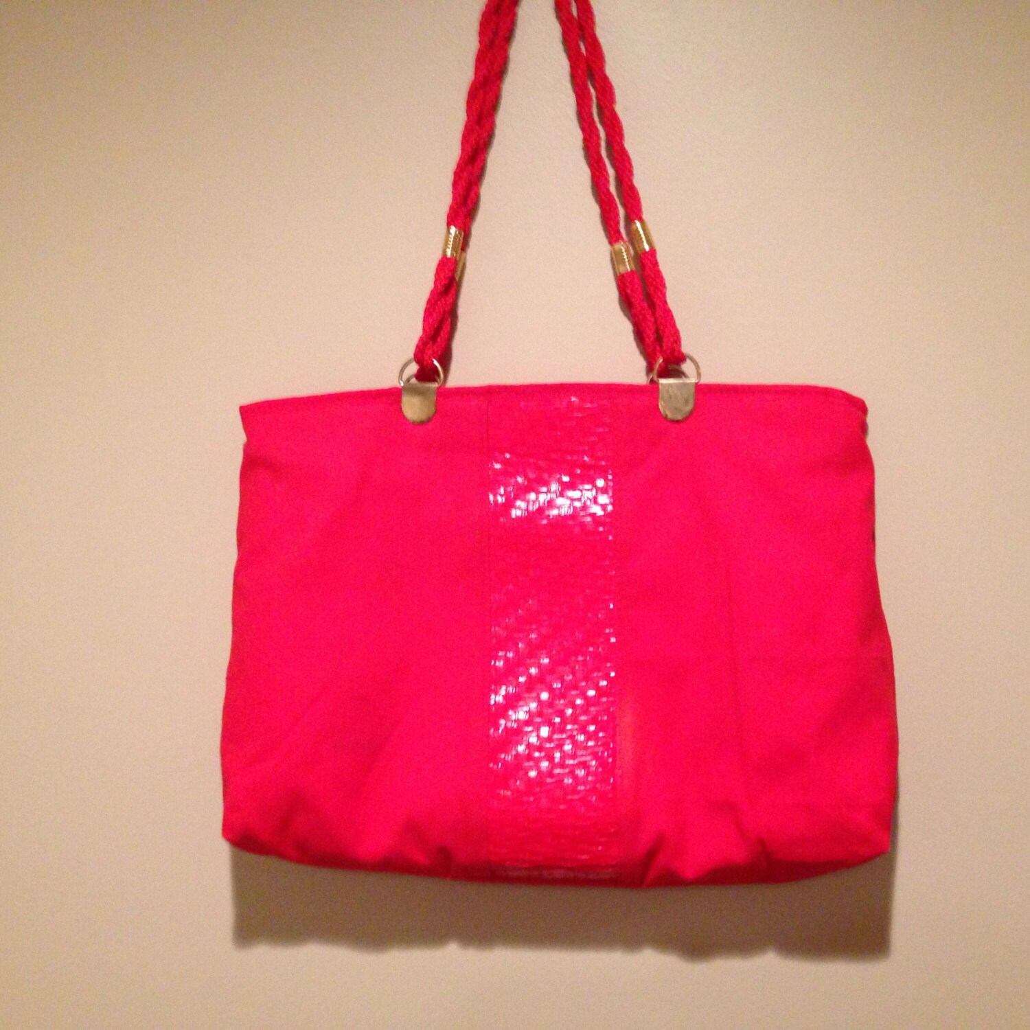 red shiny purse