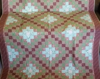 Irish Chain Quilt bed quilt