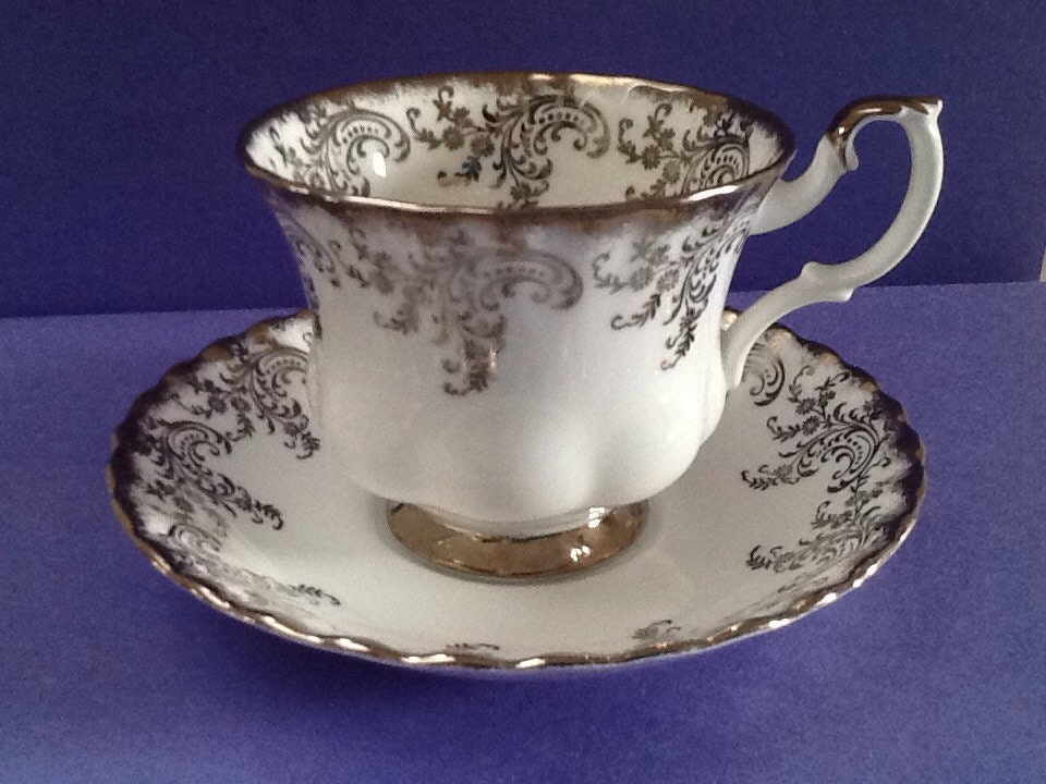 Royal Albert Teacup Set Bone China England by Whitepearlfinds