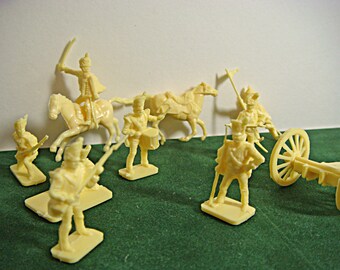 Army Men (40 +) Revolutionary Was Yellow Plastic Vintage The BRITISH ARE COMING 9969