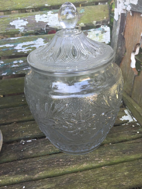 Vintage Clear Glass Oatmeal or Sandwich Glass Cookie Jar with