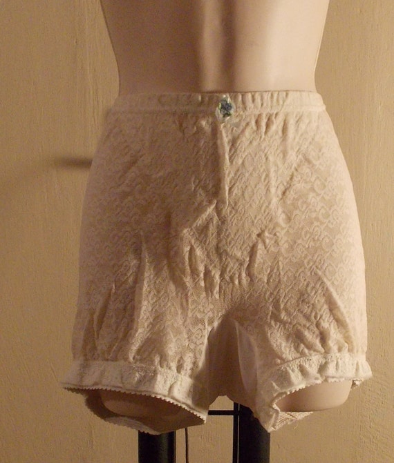 Vintage Gossard white lace panty garder girdle 650 by BumblePuppy