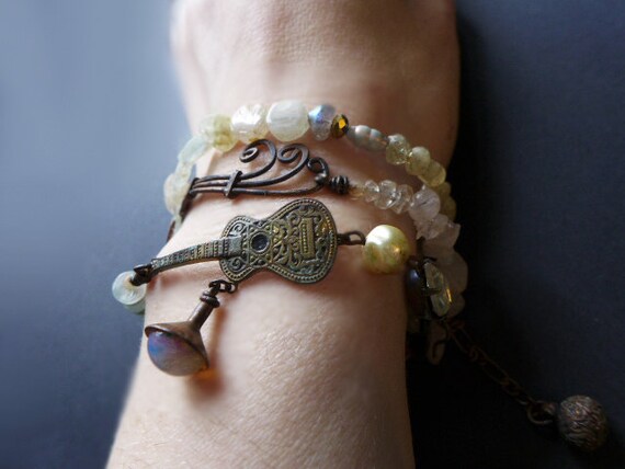 Berceuse. Triple wrap bracelet with semiprecious stones. Victorian tribal