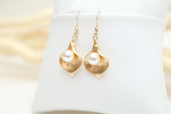 Bridesmaid Jewelry Small Gold Calla Lily and Pearl Earrings