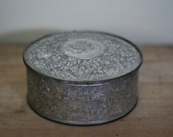 vintage silver embossed metal tin guildcraft NY