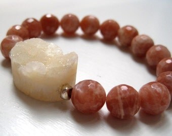 Druzy Stacking Bracelet / Creamy Quartz Druzy / Sunstone Gemstone / Natural Stone Beadwork Bracelet / Boho Luxe / Bohemian Jewelry