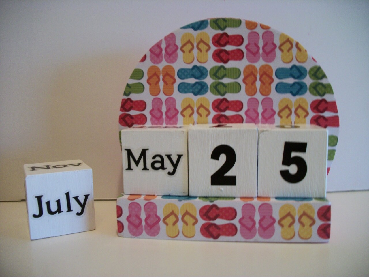 Flip Flops Calendar Perpetual Block Calendar Round Wood Flip