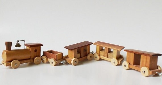 Vintage En Bois Train Miniature De 5 Piece Set Original Loquai