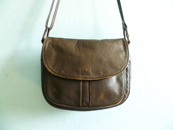 Vintage soft leather saddle bag purse crossbody / chocolate