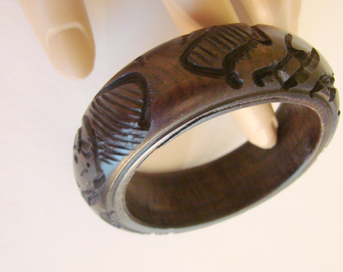 Chunky Deeply Carved Wide Wood Bangle Bracelet / Retro / Vintage Jewelry / Jewellery