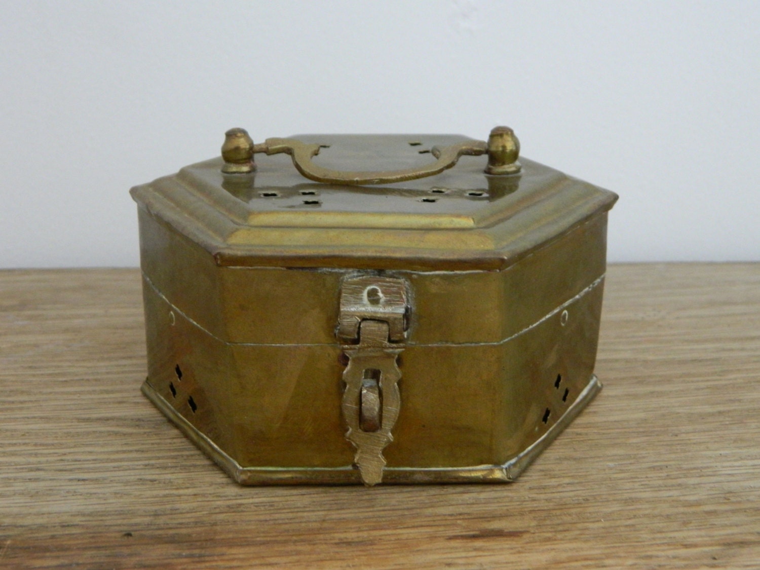 Vintage Brass Cricket Box. by Glitterati4 on Etsy