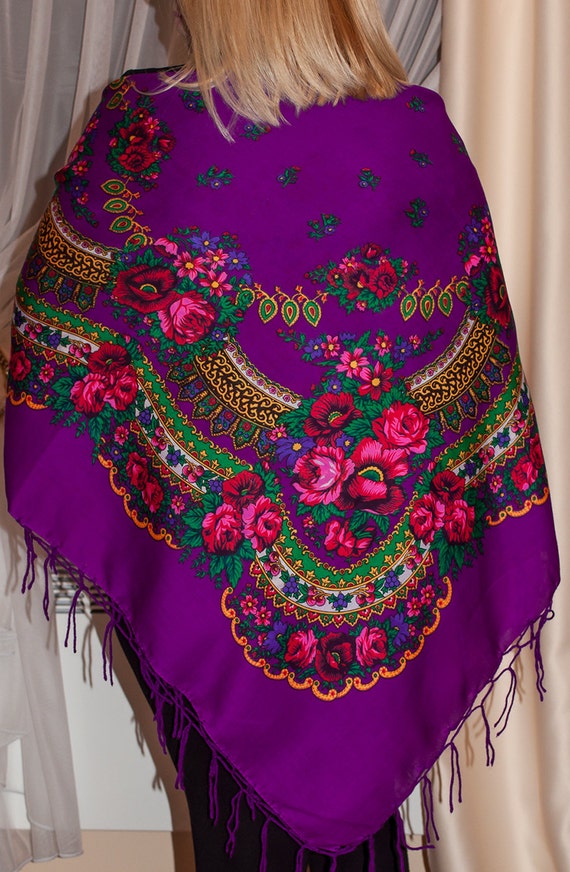 VINTAGE Ukrainian Shawl Scarf. Head scarf. Purple Shawl with