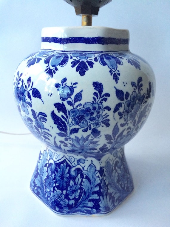 Beautiful Original vintage Delft lamp by by VintageLampsAndMore