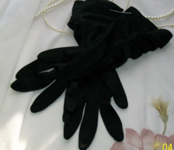 Vintage formal  dress  gloves  black  gloves  size by NewtoUVintage