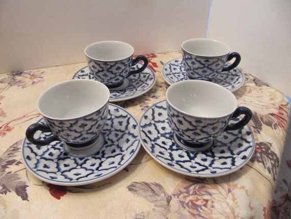 vintage miniature tea cups and saucers
