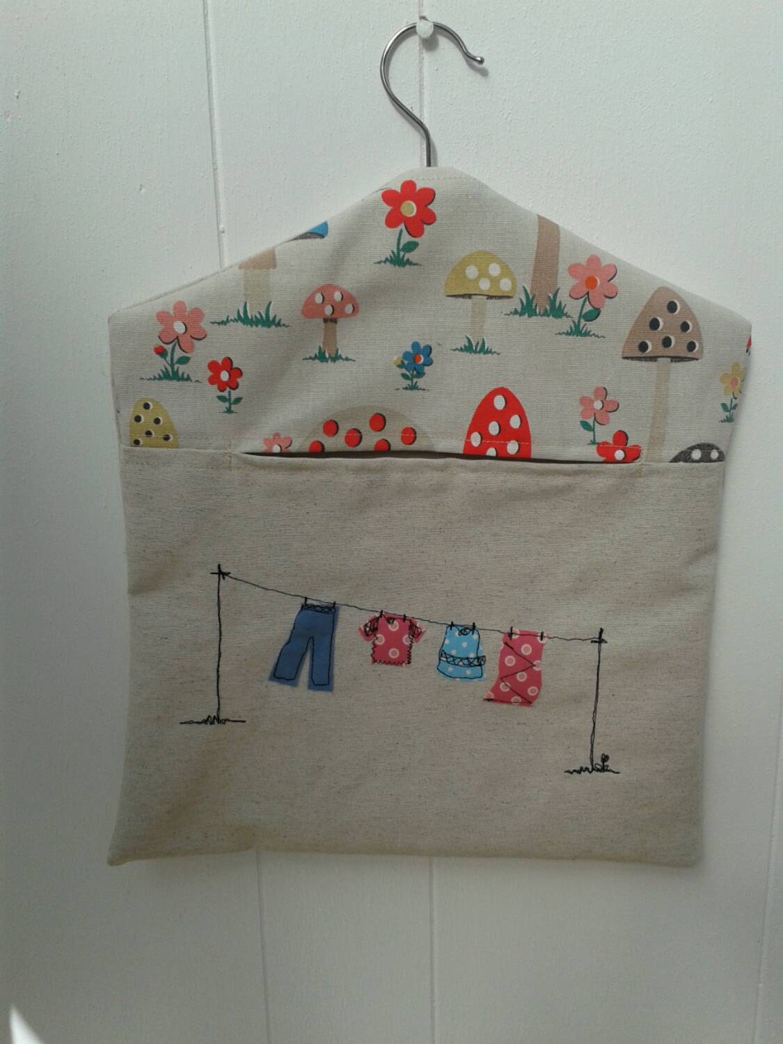 Peg bag with washing line applique free motion embroidery