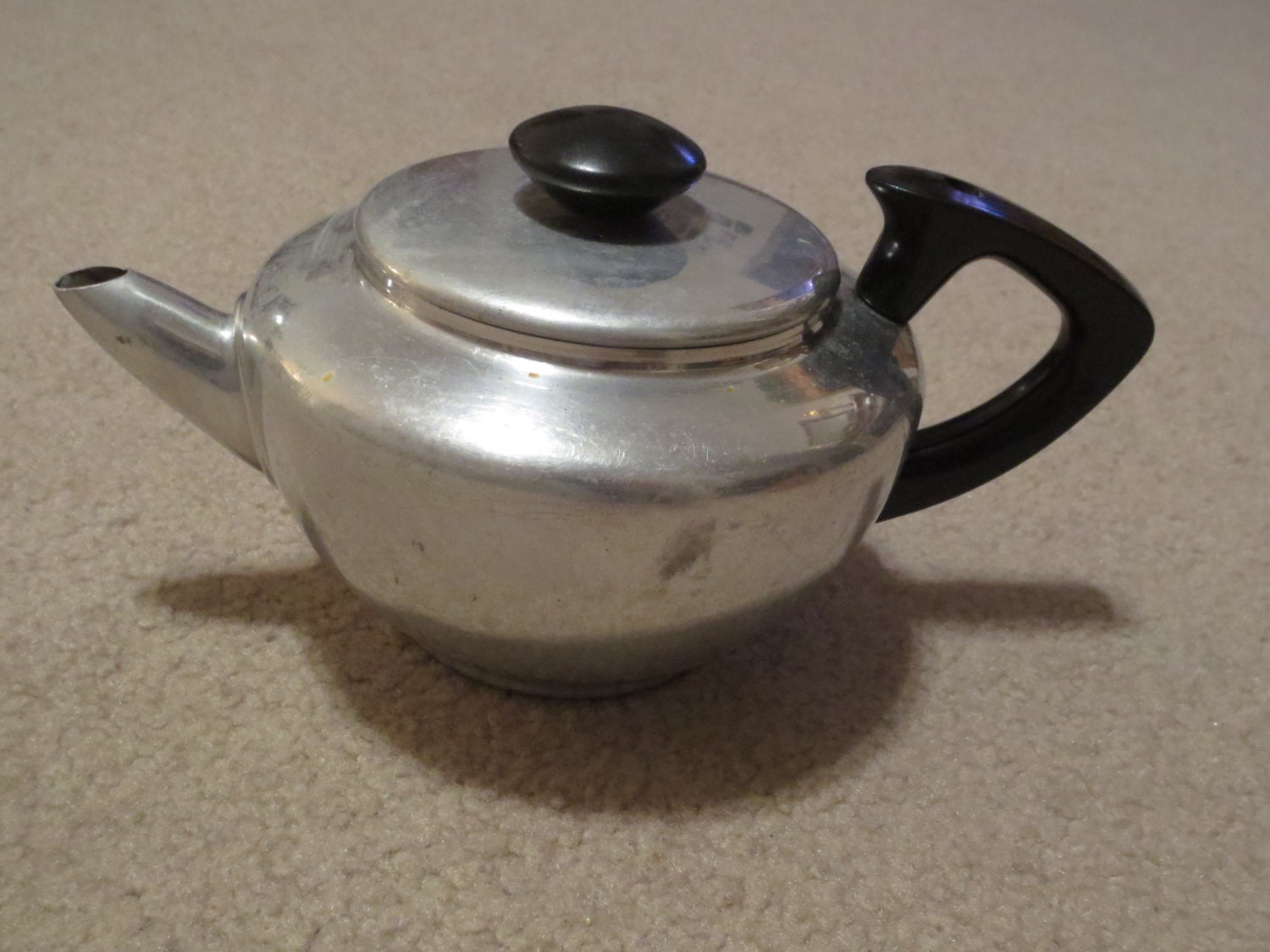 Vintage 1950's Mirro Aluminum 6 Cup Tea Pot Tea Pot