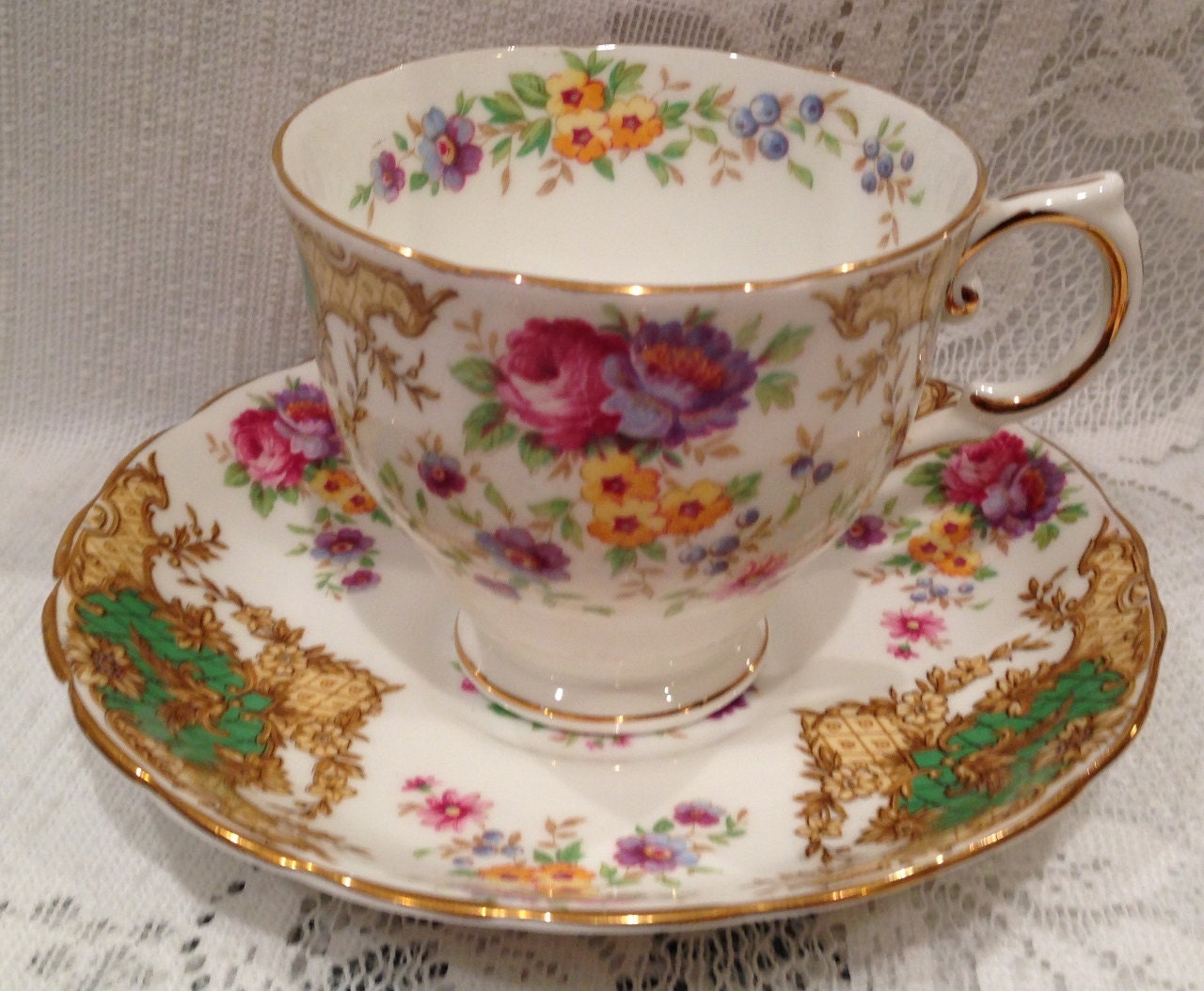 Vintage English TUSCAN Fine Bone China Tea Cup & Saucer