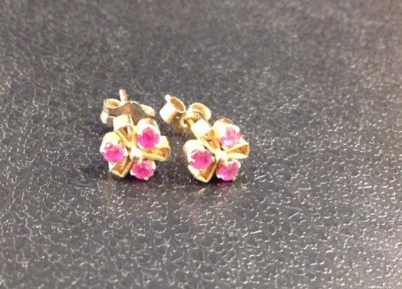 9ct gold ruby stud earrings