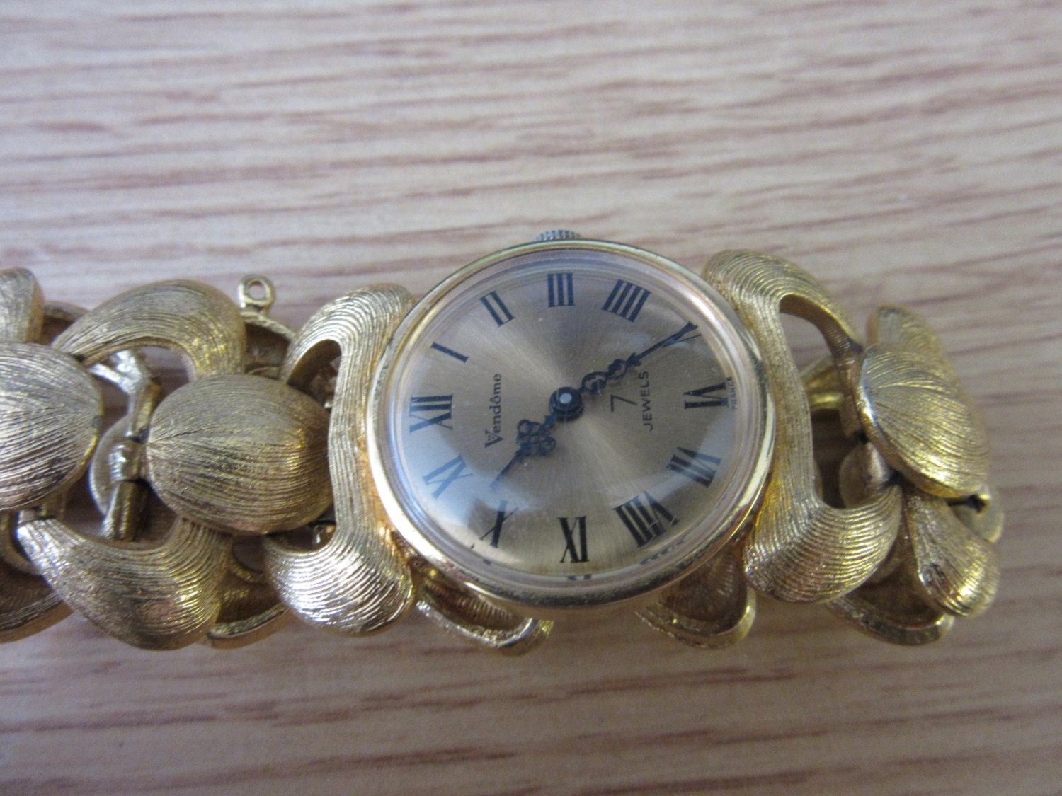 Vintage Vendome 7 Jewel Gold Tone Bracelet Watch