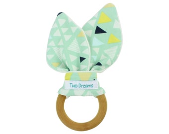 Triangle Natural Organic Wooden Teething Ring Toy by TwoDreamsShop
