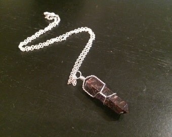 Garnet Necklace - raw garent pendant - Raw garnet Crystal point pendant necklace - Healing Crystal Necklace - garnet - January birthday