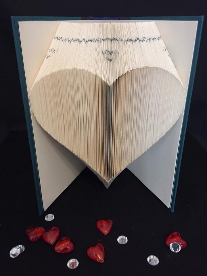 book folding pattern for a large heart free tutorial