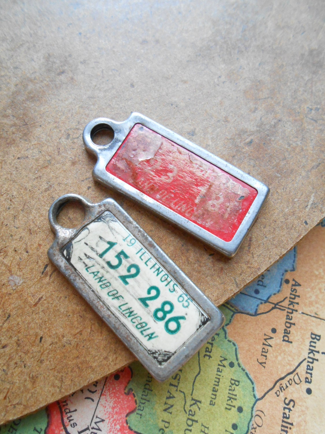 two illinois license plate tag keychain – vintage found object ephemera ...