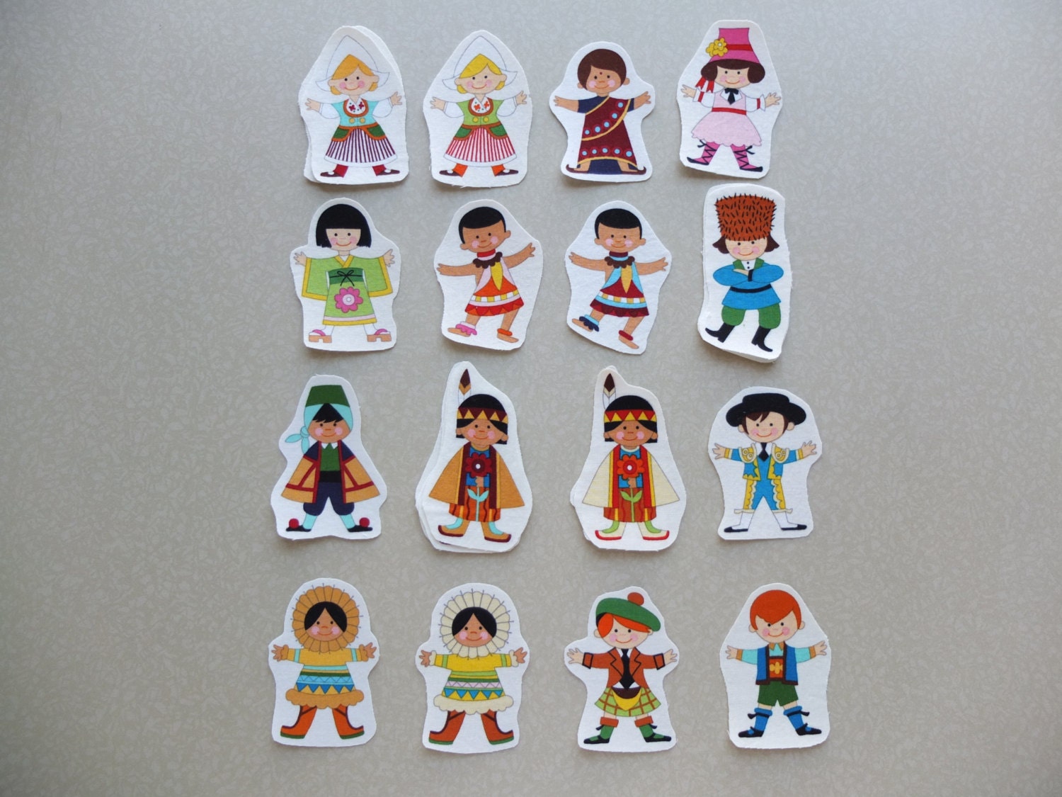 CLEARANCE It's a Small World Appliques