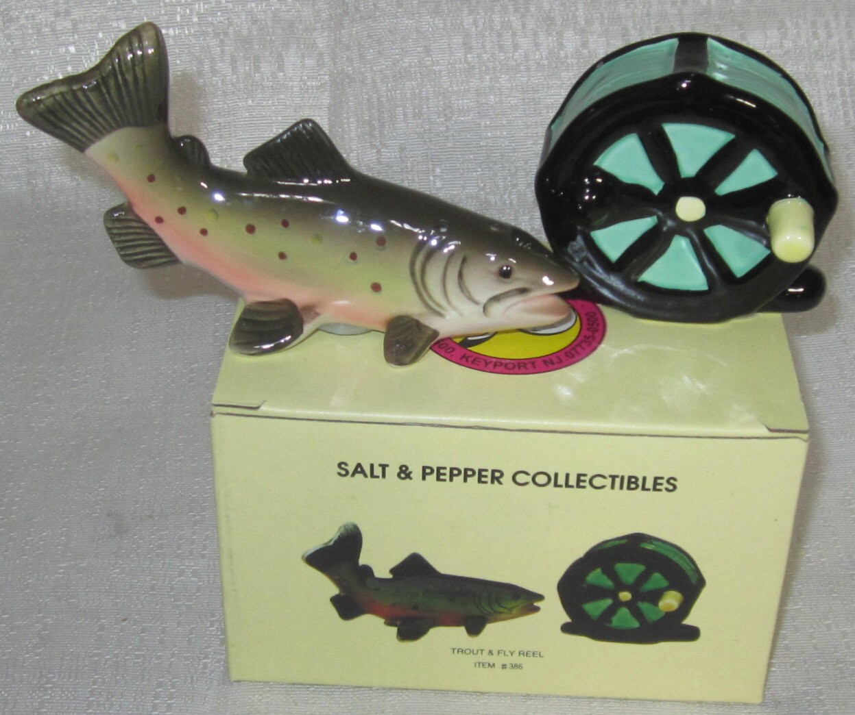 Trout and Fly Reel Fishing Salt n Pepper Shaker Item 386