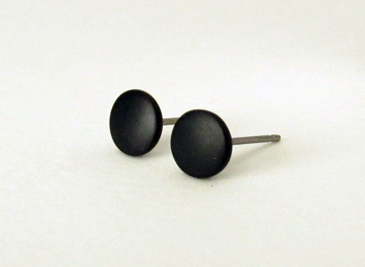 black stud earrings