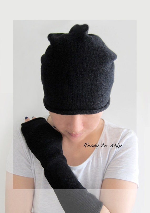 Men's Gloves, Men's Hats, Men's Scarves, Men's Leather Gloves. An active lifestyle requires accessories that can handle the toughest outdoor conditions, and men's gloves, hats and scarves will keep you covered, while looking your best.