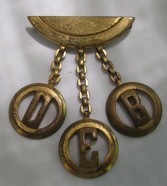 Vintage "DEB" Dangling Monogram Brooch, signed MONOCRAFT, Gold Toned