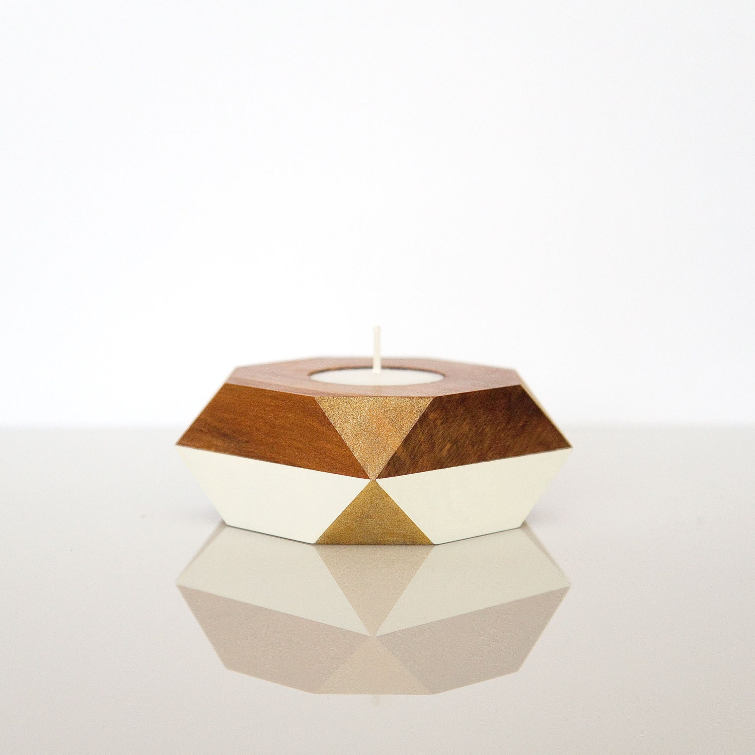 Geometric tealight holder gold corners by