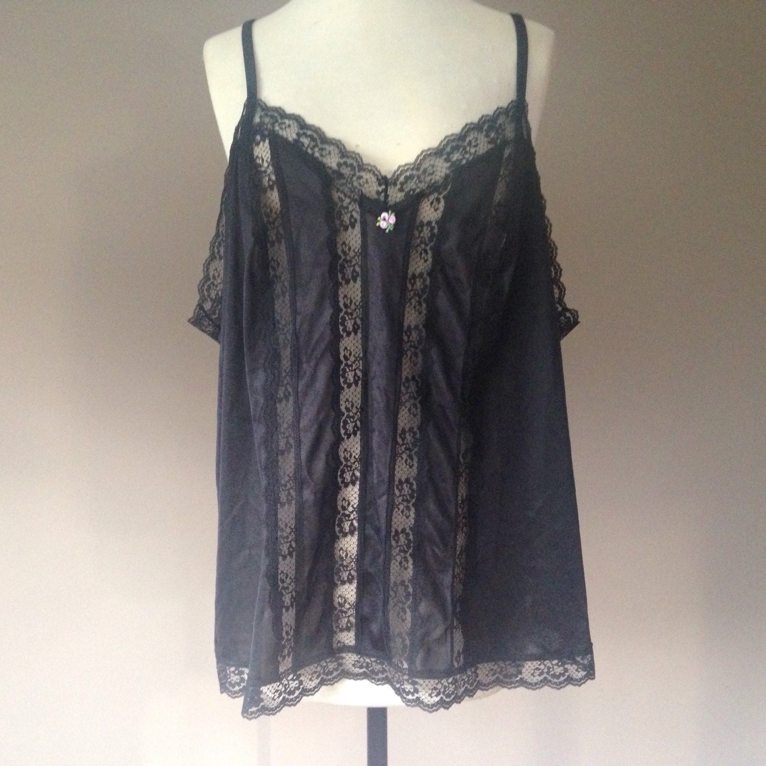 4X / Nylon Cami with Black Lace / Vintage Plus Size Lingerie