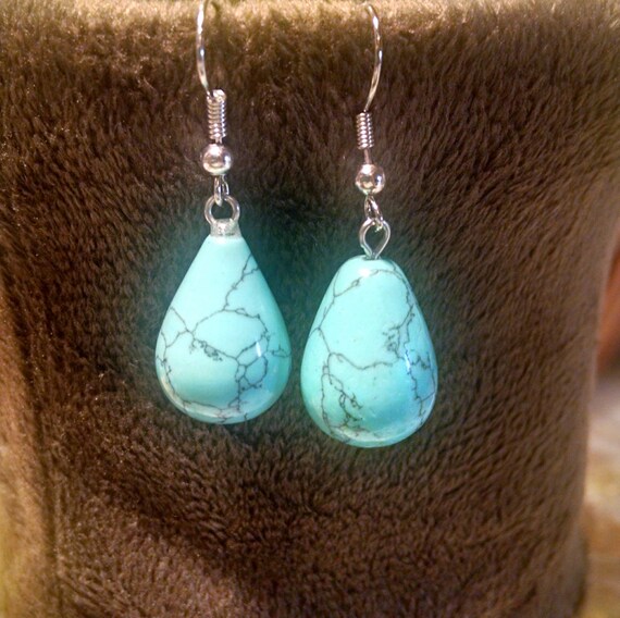 Glass teardrops by VictoriatriNGkits on Etsy