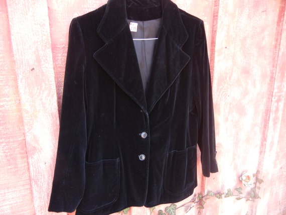 vintage black velvet womens jacket by CarmenBuryByHand on Etsy