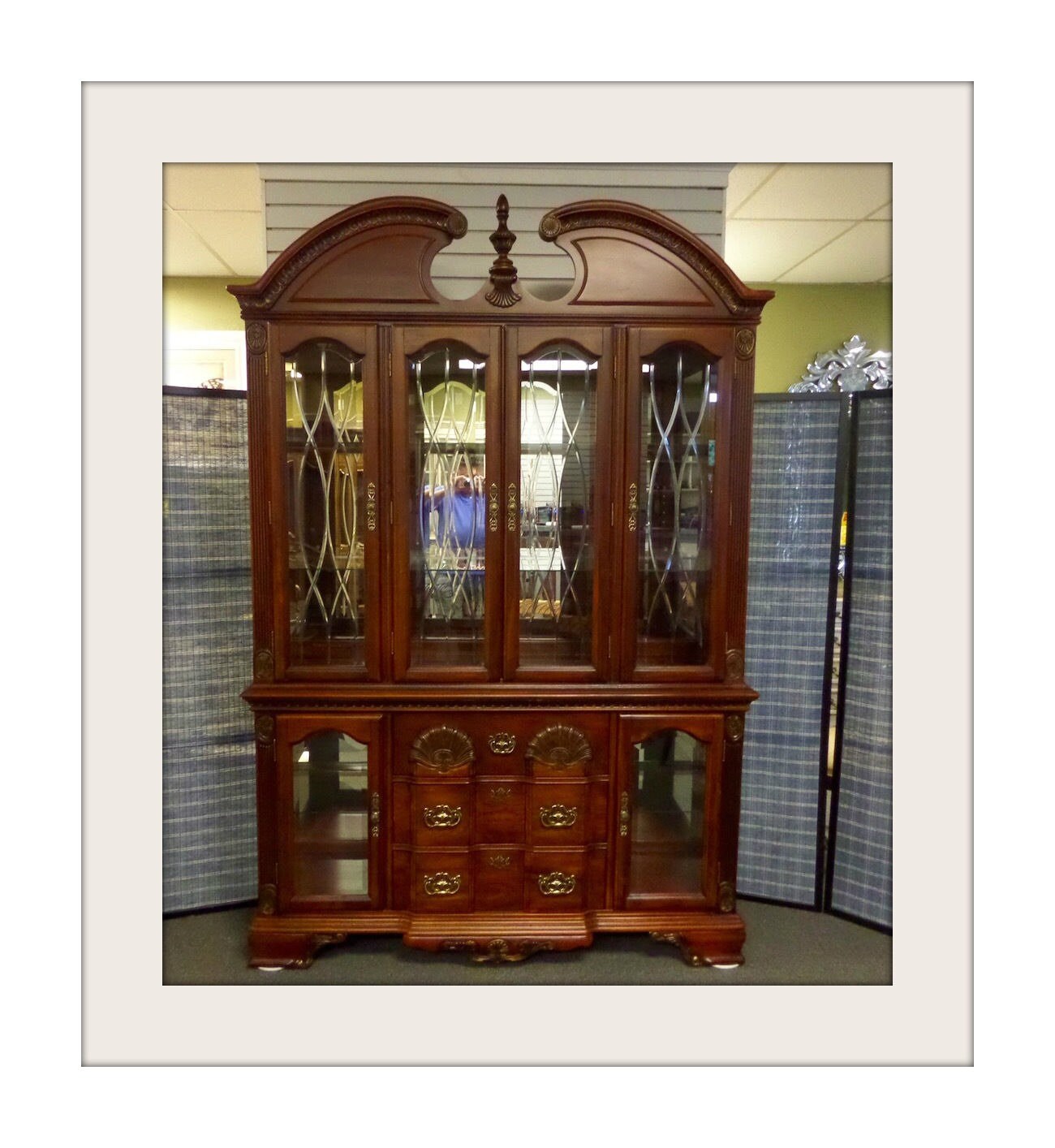 Traditional Style 2 Piece Carved Cherry China Haute Juice