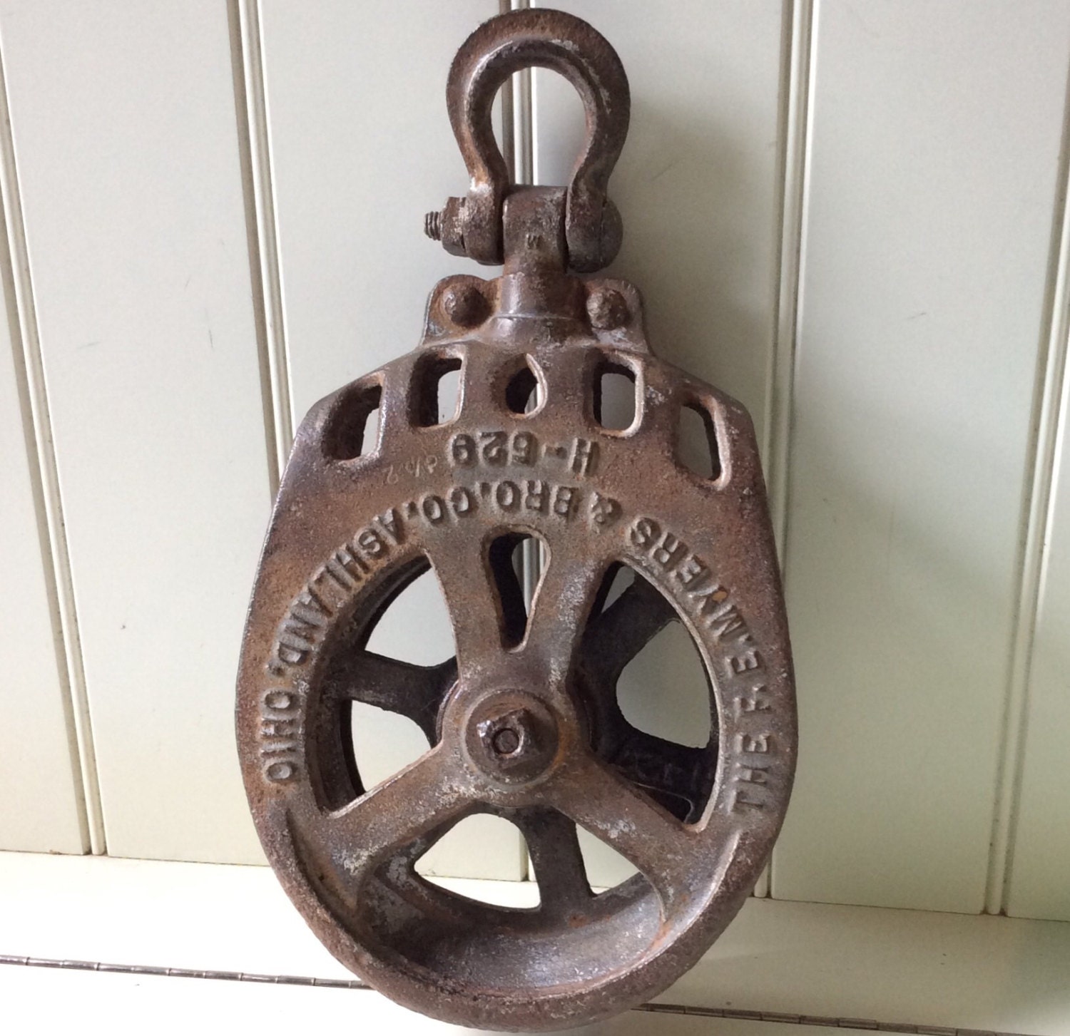 Antique F.E. Myers & Bros. Co. Cast Iron Barn Pulley