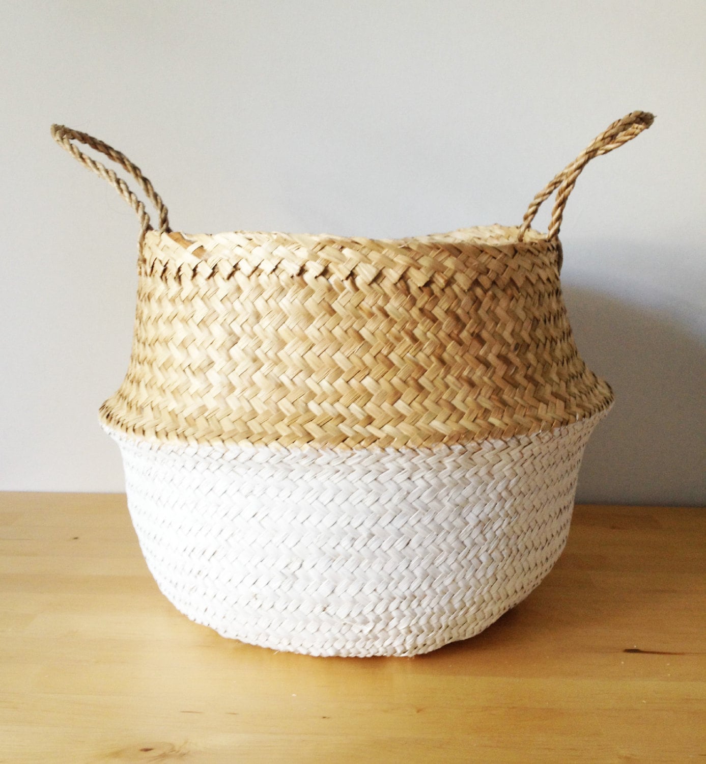 Dipped Dyed White Belly Basket Seagrass Panier Poule Large