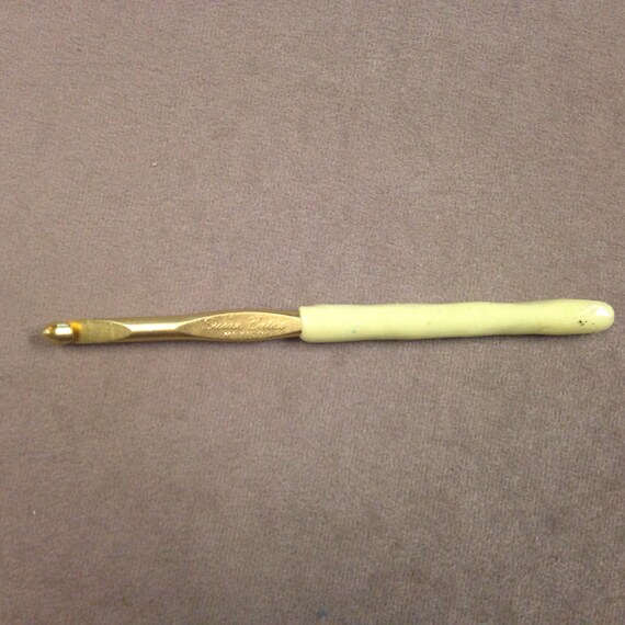 Susan Bates: Citrine Crochet Hook by WheresTheYarn on Etsy