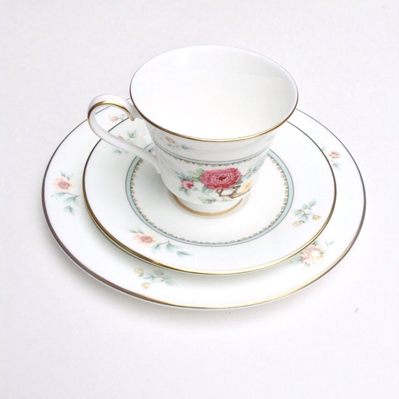 Vintage Royal Doulton Teacup, Teacup Trio, Kismet Discontinued Pattern # H5054, English Bone China Tea Cup, Antique Teacup