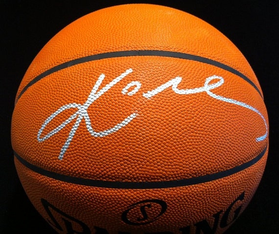 kobe bryant autographed basketball