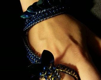 Dragon Handflower