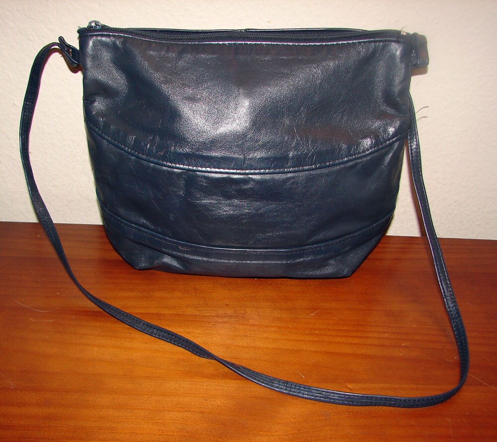 navy blue shoulder bag leather