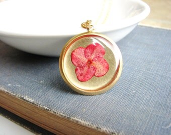 Pink Pressed Flower Necklace Botanical Jewelry Pressed Hawaiian Star Plant Resin Woodland Gardener Chic Naturalist Gift Minimalist