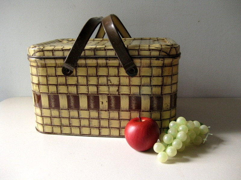 Vintage 1950s metal picnic basket Faux woven basket picnic tin Haute