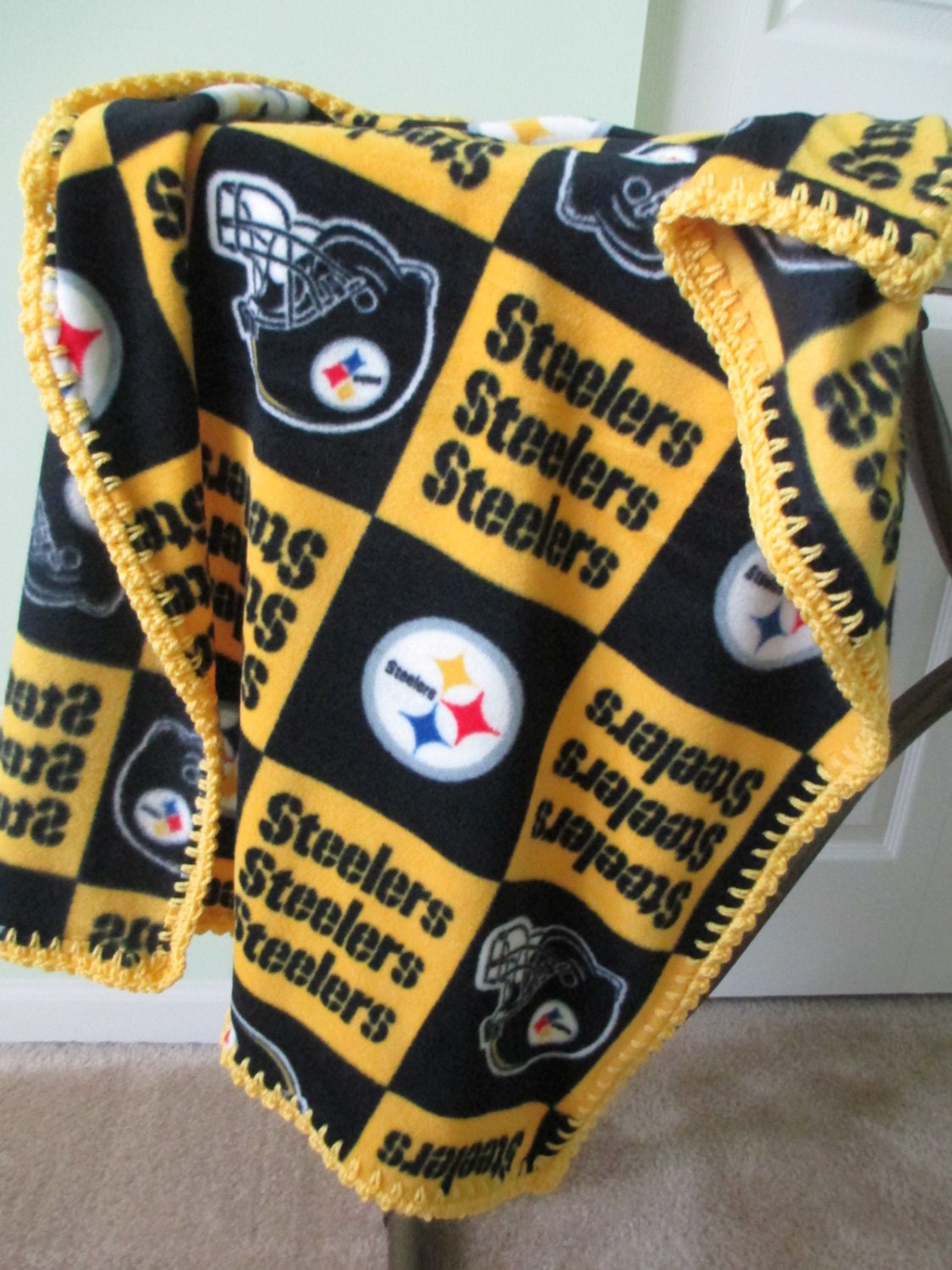 NFL PITTSBURGH STEELERS Baby Blanket Fleece with Hand Crochet