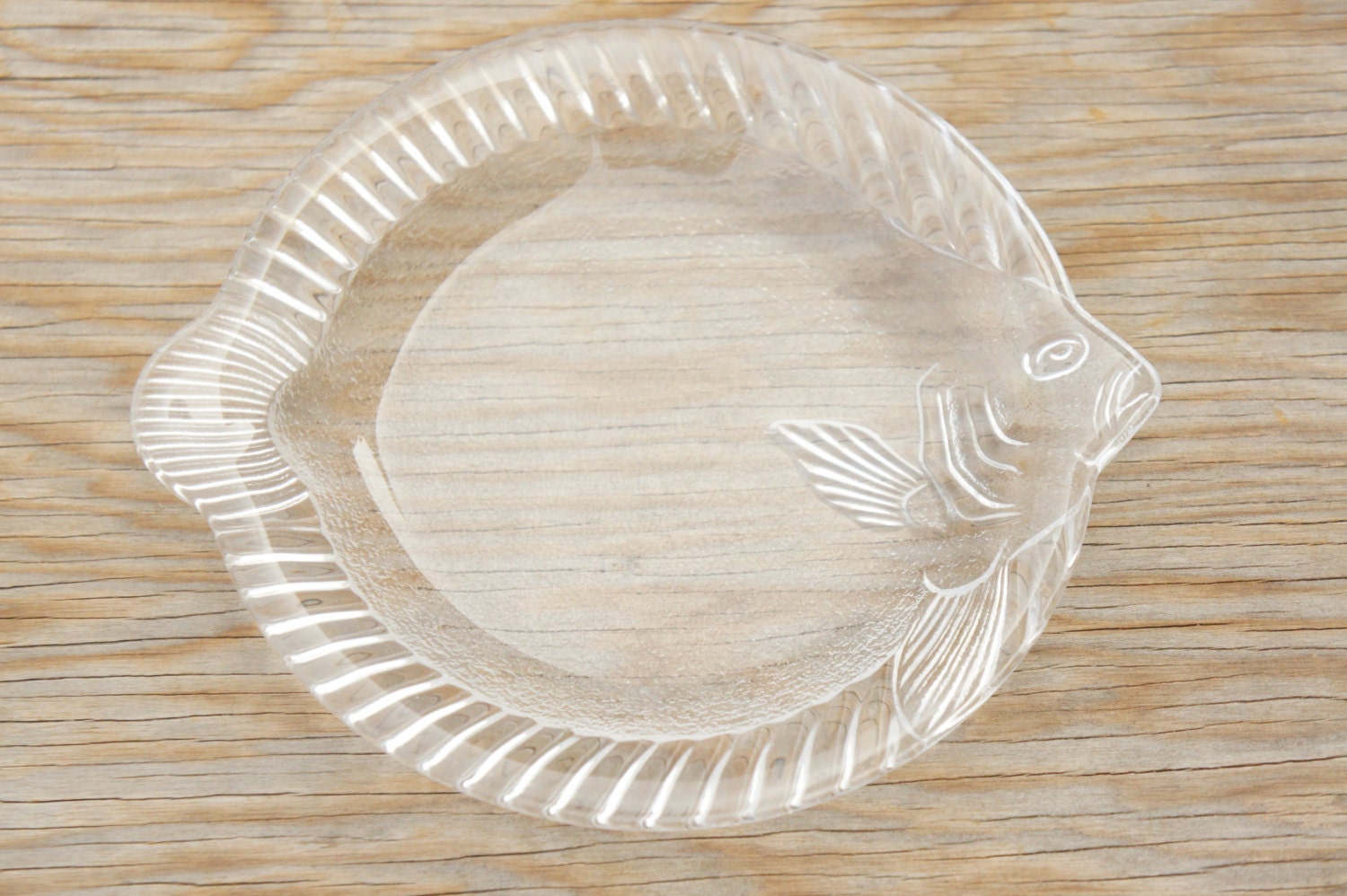 Vintage 70s80s Clear Glass Fish Plate Beach House Decor